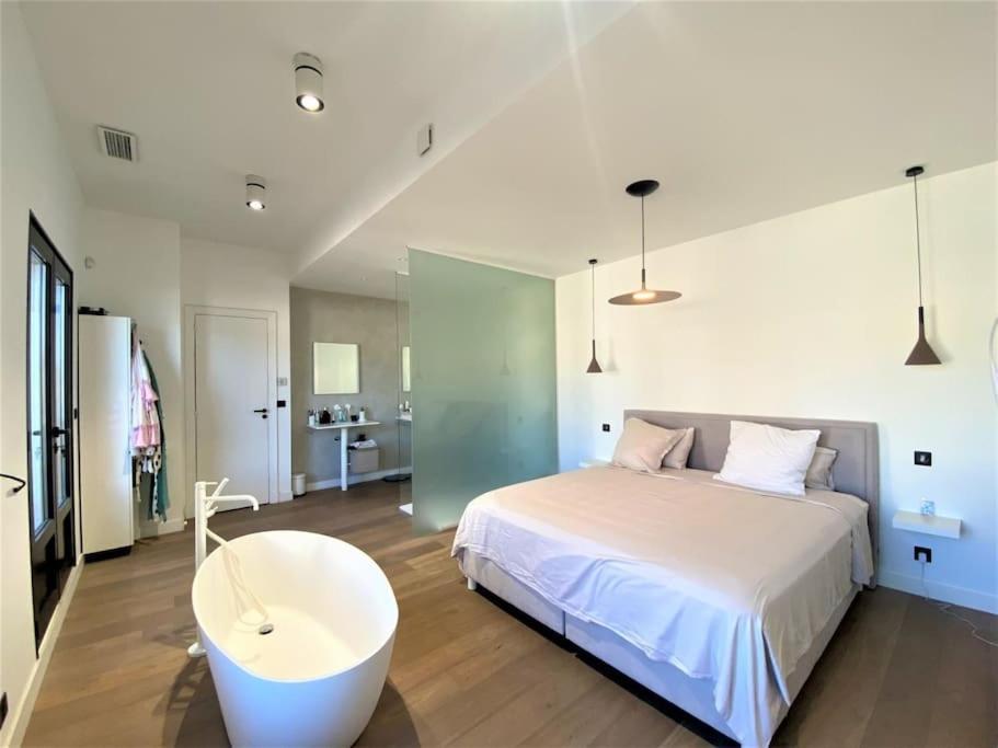 Villa Marine - 10 Pers - Centre Cassis - Piscine المظهر الخارجي الصورة